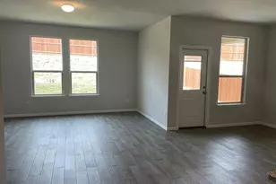 953 Braymer Ln, Fort Worth, TX 76108 - Photo 4