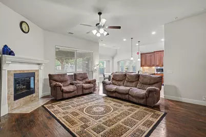 2412 Lynbridge Drive, Plano, TX 75025 - Photo 6