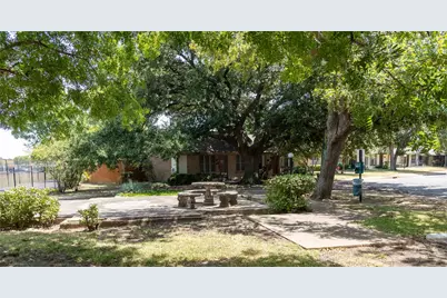 13769 Brookgreen Circle, Dallas, TX 75240 - Photo 32