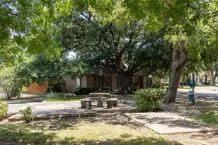 13769 Brookgreen Cir, Dallas, TX 75240 - Photo 32