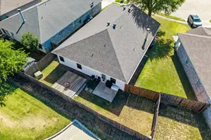 8721 Hunters Point Way, Fort Worth, TX 76123 - Photo 6