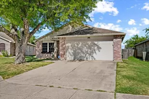 8721 Hunters Point Way, Fort Worth, TX 76123 - Photo 2
