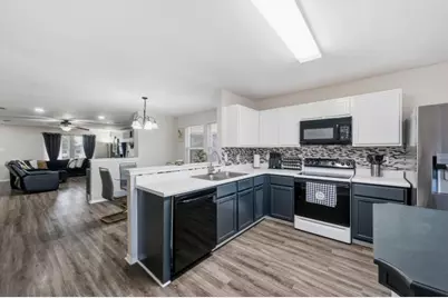 8721 Hunters Point Way, Fort Worth, TX 76123 - Photo 6