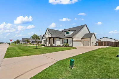 8908 Lazy Oak Drive, Justin, TX 76247 - Photo 10