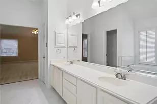 3777 Meadowcreek Cir, Addison, TX 75001 - Photo 16