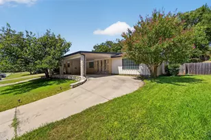 4509 Starlight Dr, Haltom City, TX 76117 - Photo 1