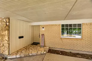 4509 Starlight Dr, Haltom City, TX 76117 - Photo 4