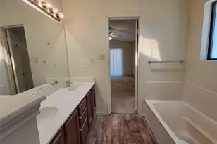 745 Meadowcreek Ct, Garland, TX 75043 - Photo 14