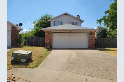 745 Meadowcreek Court, Garland, TX 75043 - Photo 2