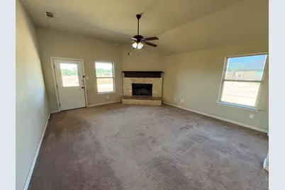 124 Brady Coleman Lane, Springtown, TX 76082 - Photo 4