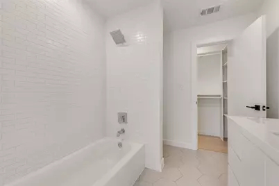 1505 N Garrett Avenue #204, Dallas, TX 75206 - Photo 12