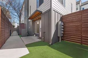 1505 N Garrett Ave, Dallas, TX 75206 - Photo 1