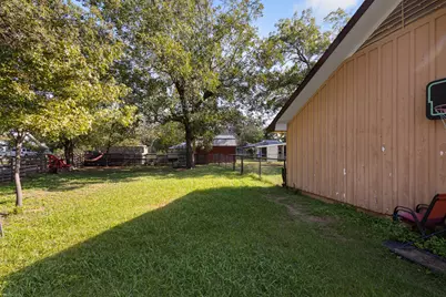 301 W Nelson Street, Bowie, TX 76230 - Photo 20