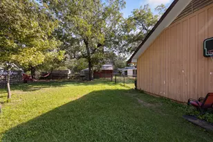301 W Nelson St, Bowie, TX 76230 - Photo 20
