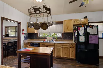 301 W Nelson Street, Bowie, TX 76230 - Photo 6