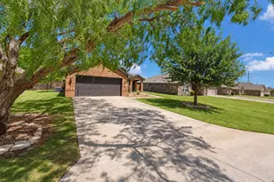 7322 Mistletoe Trail, Granbury, TX 76048 - Photo 2