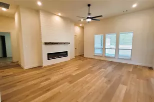 6841 Southrock Dr, Midlothian, TX 76065 - Photo 2
