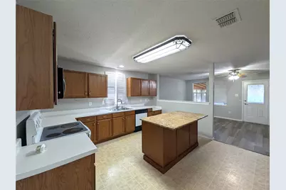 1736 Carolina Ridge Way, Fort Worth, TX 76247 - Photo 10