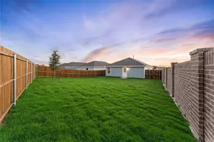 7512 Woodpecker Dr, McKinney, TX 75071 - Photo 2