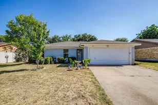 1105 Patrick St, Crowley, TX 76036 - Photo 2