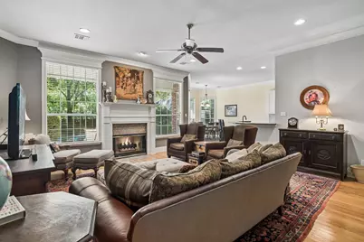 3718 Lakeview Drive, Grapevine, TX 76051 - Photo 8