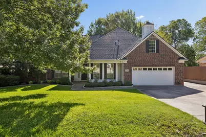 3718 Lakeview Drive, Grapevine, TX 76051 - Photo 2