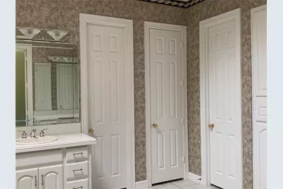 17906 Old Preston Court, Dallas, TX 75252 - Photo 14