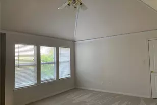 17906 Old Preston Ct, Dallas, TX 75252 - Photo 32