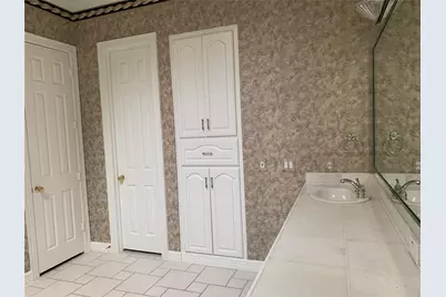 17906 Old Preston Court, Dallas, TX 75252 - Photo 16
