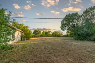 510 S Williams St, Hamilton, TX 76531 - Photo 8