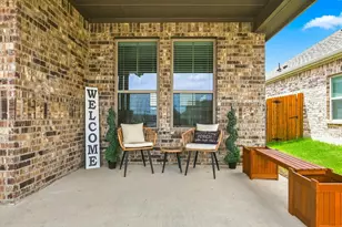 401 Llano Ln, Red Oak, TX 75154 - Photo 2