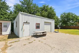 314 E 5th St, Anna, TX 75409 - Photo 26