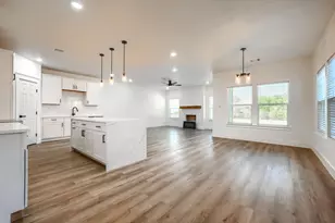 3323 Howard St, Fort Worth, TX 76119 - Photo 4
