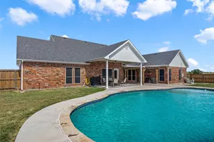 206 S Butler St, Frost, TX 76641 - Photo 30