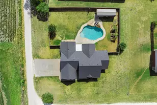 206 S Butler St, Frost, TX 76641 - Photo 36
