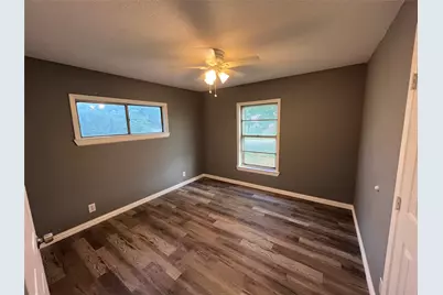 122 S 10th Street, Sanger, TX 76266 - Photo 10