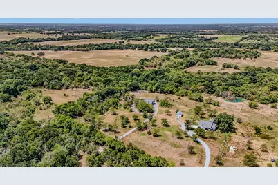 1530 County Road 3925, Wolfe City, TX 75449 - Photo 24