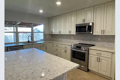 5220 Sherman Drive, The Colony, TX 75056 - Photo 2