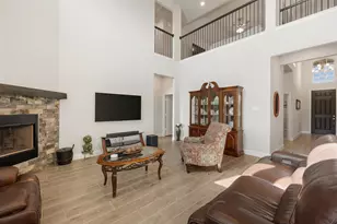 360 Crystal Lk Ln, Red Oak, TX 75154 - Photo 18