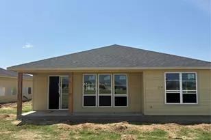 137 Walker Ln, Mabank, TX 75147 - Photo 2