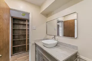 2807 Summitview Dr, Bedford, TX 76021 - Photo 18