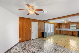 115 N College, Rosebud, TX 76570 - Photo 6