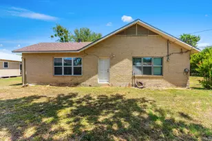 115 N College, Rosebud, TX 76570 - Photo 30