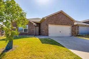 209 Balcones Dr, Fort Worth, TX 76108 - Photo 2