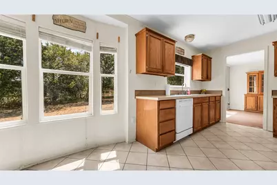 1210 E Texas Street, Denison, TX 75021 - Photo 8