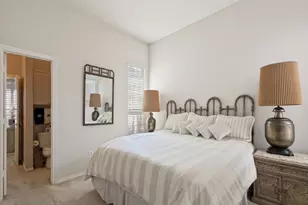 18407 Tettenhall Dr, Dallas, TX 75252 - Photo 24