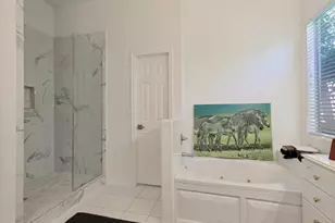 18407 Tettenhall Dr, Dallas, TX 75252 - Photo 20