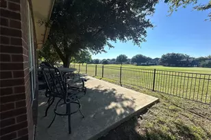 6367 Estates Ln, Fort Worth, TX 76137 - Photo 16