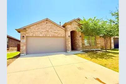 16004 Farringdon Street, Fort Worth, TX 76247 - Photo 2