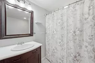 5828 Humbert Ave, Fort Worth, TX 76107 - Photo 6